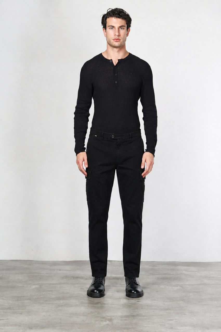 Chile men’s cargo pants in gabardine with carrot fit