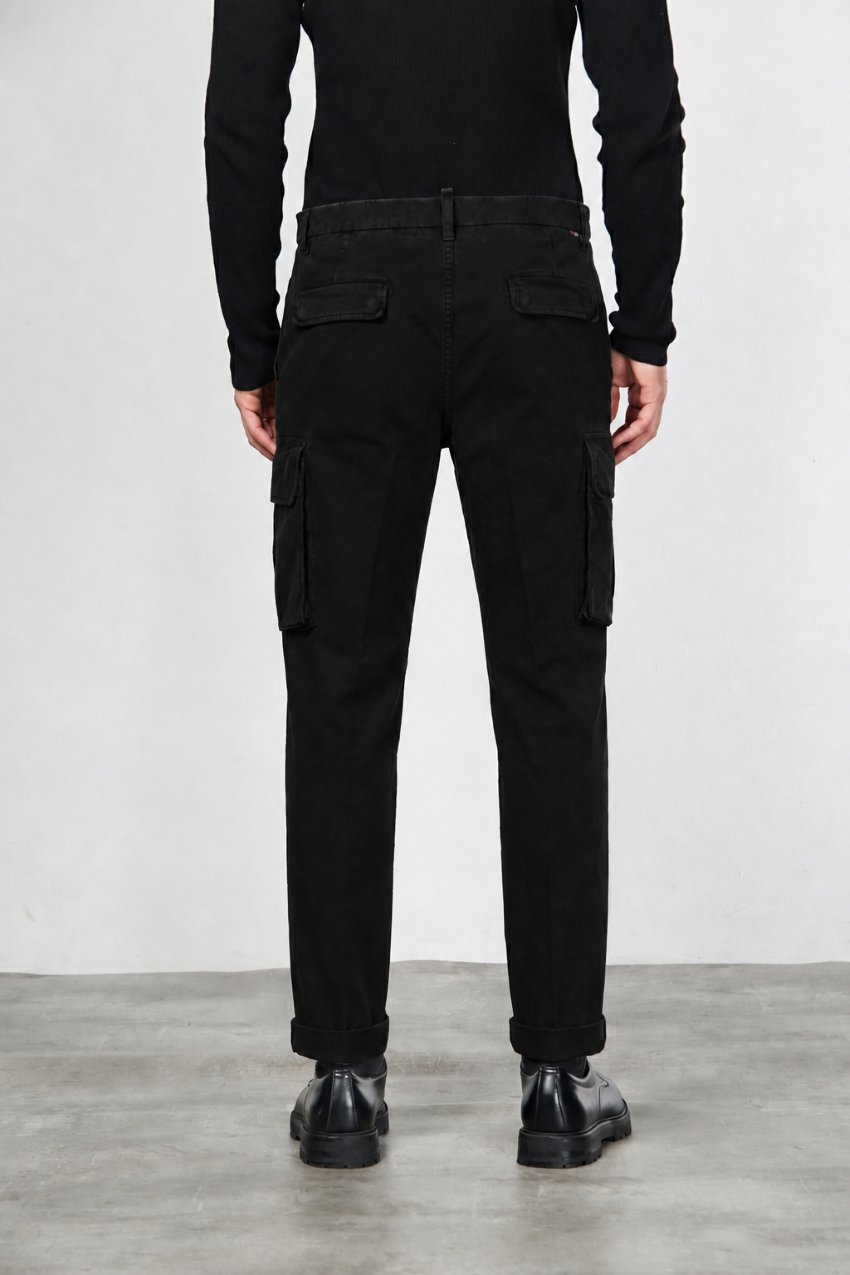 Chile men’s cargo pants in gabardine with carrot fit
