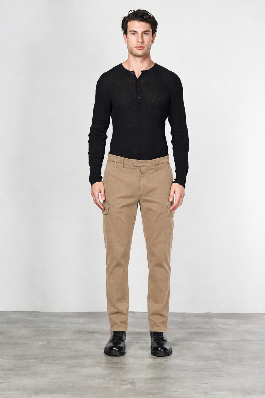 Chile men’s cargo pants in gabardine with carrot fit