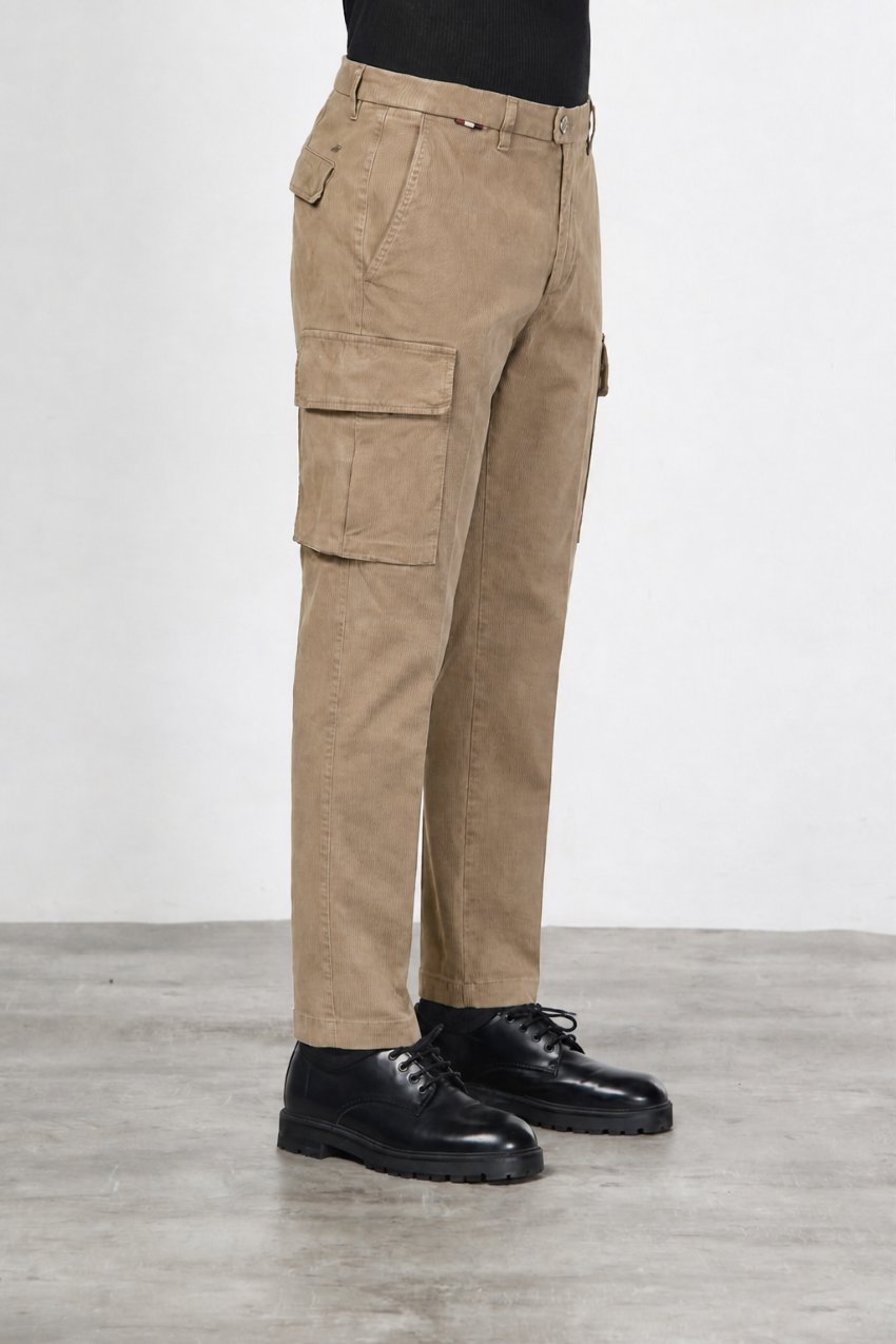 Chile men’s cargo pants in gabardine with carrot fit
