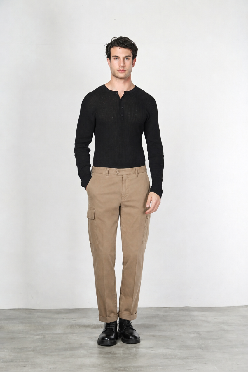 Chile men’s cargo pants in gabardine with carrot fit