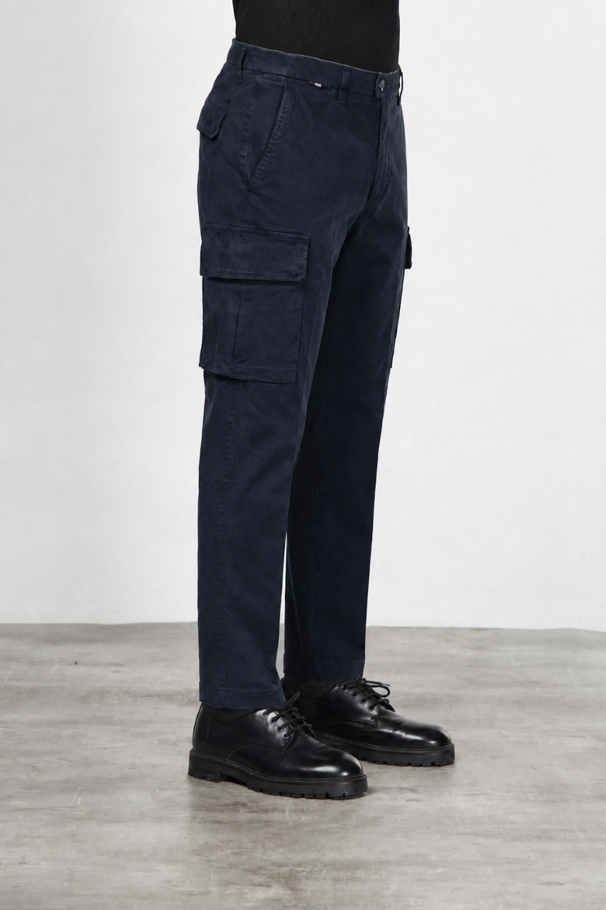Chile men’s cargo pants in gabardine with carrot fit