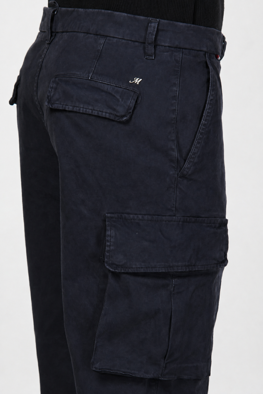 Chile men’s cargo pants in gabardine with carrot fit