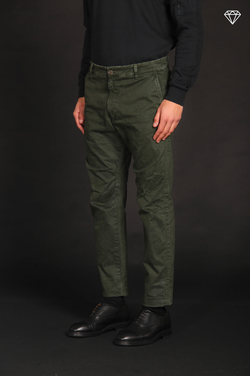 John Coolchinos Herren Chino Hose aus Gabardine Logo Limited Edition Carrot Fit ①.