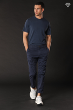 John Coolkhinos pantalón chino hombre en sarga stretch logo edition carrot fit ①