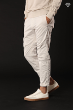 John Coolkhinos pantalón chino hombre en sarga stretch logo edition carrot fit ①