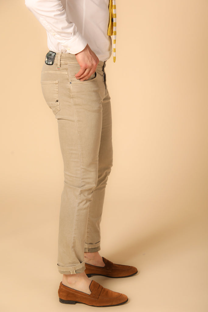 Image 2 of men's Harris 5 model pants in green slim fit by Mason's