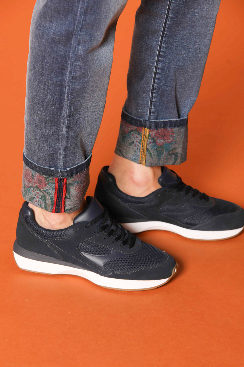 Harris Regular pantalón 5 bolsillos hombre en denim con estampado floral regular fit