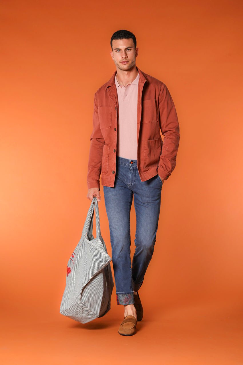 Milano Under 5 Bolsillos chino hombre en denim con estampado interno floral slim fit