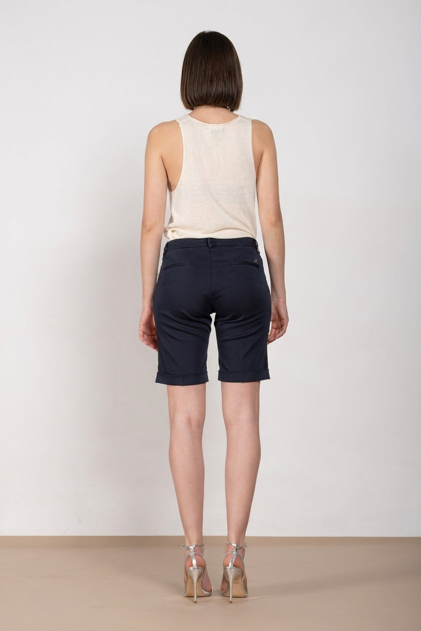 New York women's chino bermuda in stretch satin slim fit