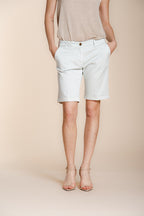 New York bermuda chino mujer en raso stretch slim fit