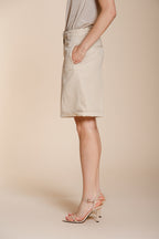 Brigitte bermuda chino mujer de algodón y lino flameado relaxed fit