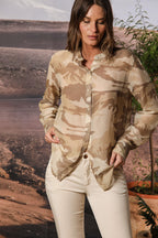 Delhi camisa mujer con mangas largas en muselina con estampado camuflaje