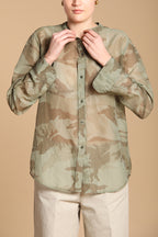 Delhi camisa mujer con mangas largas en muselina con estampado camuflaje