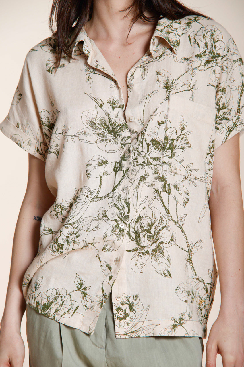 Livia camisa mujer manga corta en tela mezcla lino y viscosa estampado floral