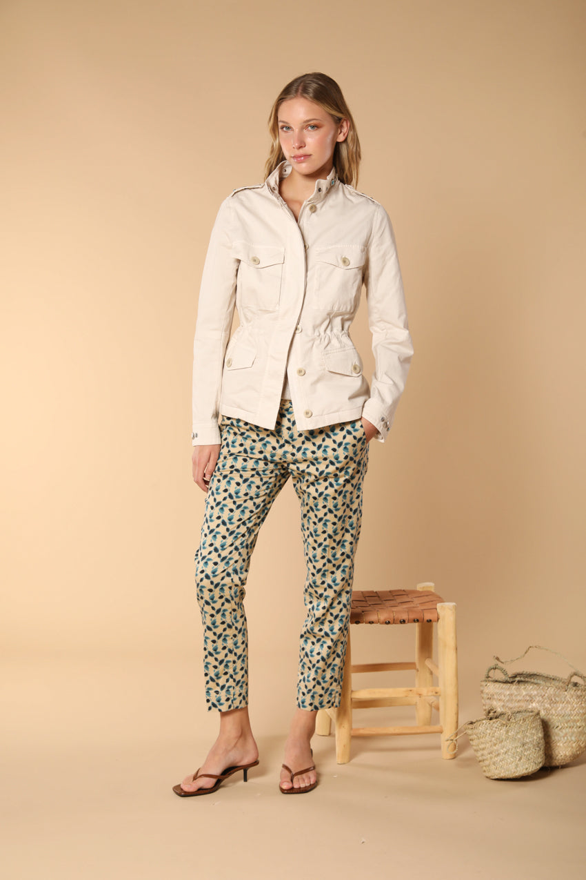 Jaqueline pantalone chino capri donna in raso cotone stretch con stampa foglie slim fit