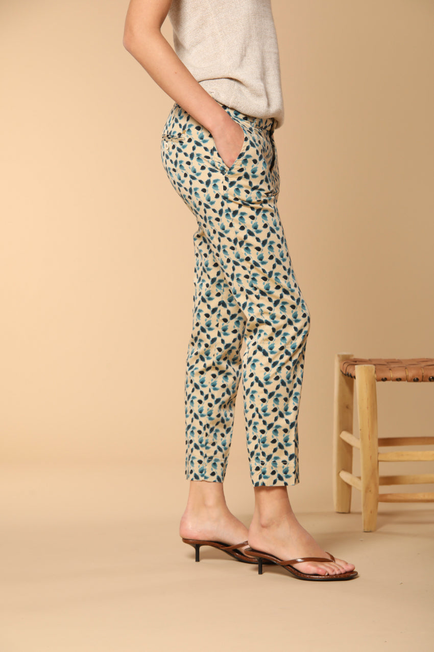 Jaqueline Curvie women's chino trousers in stretch cotton satin with leaf print curvy fit