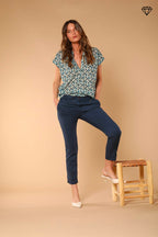 Immagine 5 di pantalone chino donna in twill modello Jaqueline Curvie curvy fit