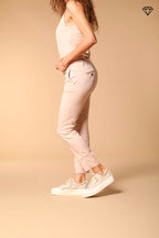 Immagine 4 di pantalone chino donna in twill modello Jaqueline Curvie curvy fit