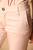 Immagine 2 di pantalone chino donna in twill modello Jaqueline Curvie curvy fit