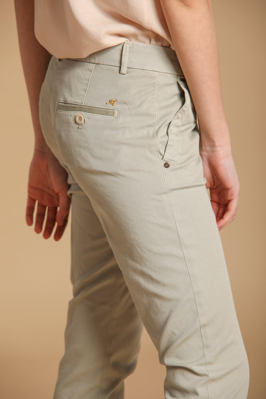 Jaqueline Archivio pantalón chino de mujer en gabardina slim fit