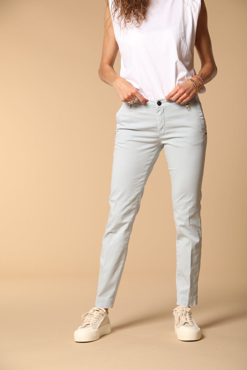 Jaqueline Archivio pantalón chino de mujer en gabardina slim fit