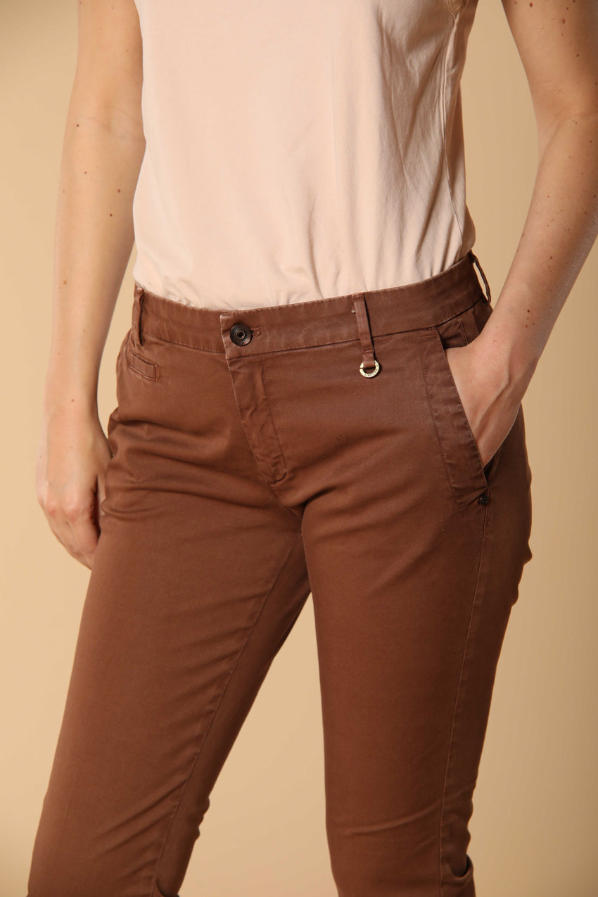 Jaqueline Archivio pantalone chino donna in gabardine curvy fit