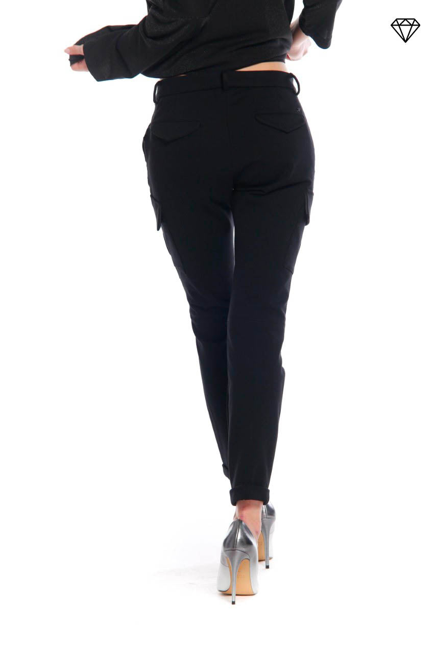 Immagine 4 di pantalone cargo donna in jersey tecnico modello Chile City curvy fit