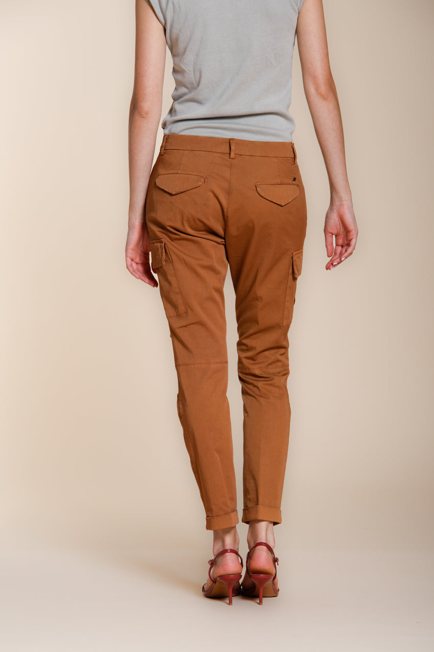 Chile City pantalon cargo femme en gabardine stretch slim fit