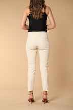 Milano pantalón chino mujer en sarga de algodón slim fit
