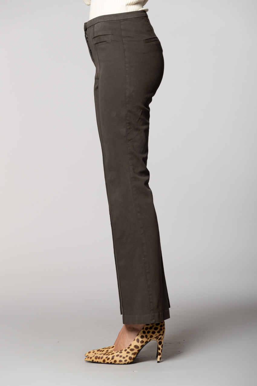 Milano Flare women’s chino trousers in satin slim fit