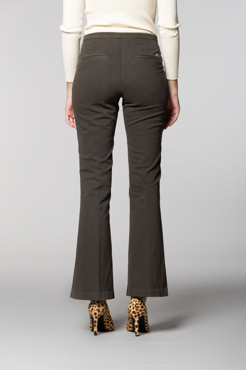 Milano Flare women’s chino trousers in satin slim fit