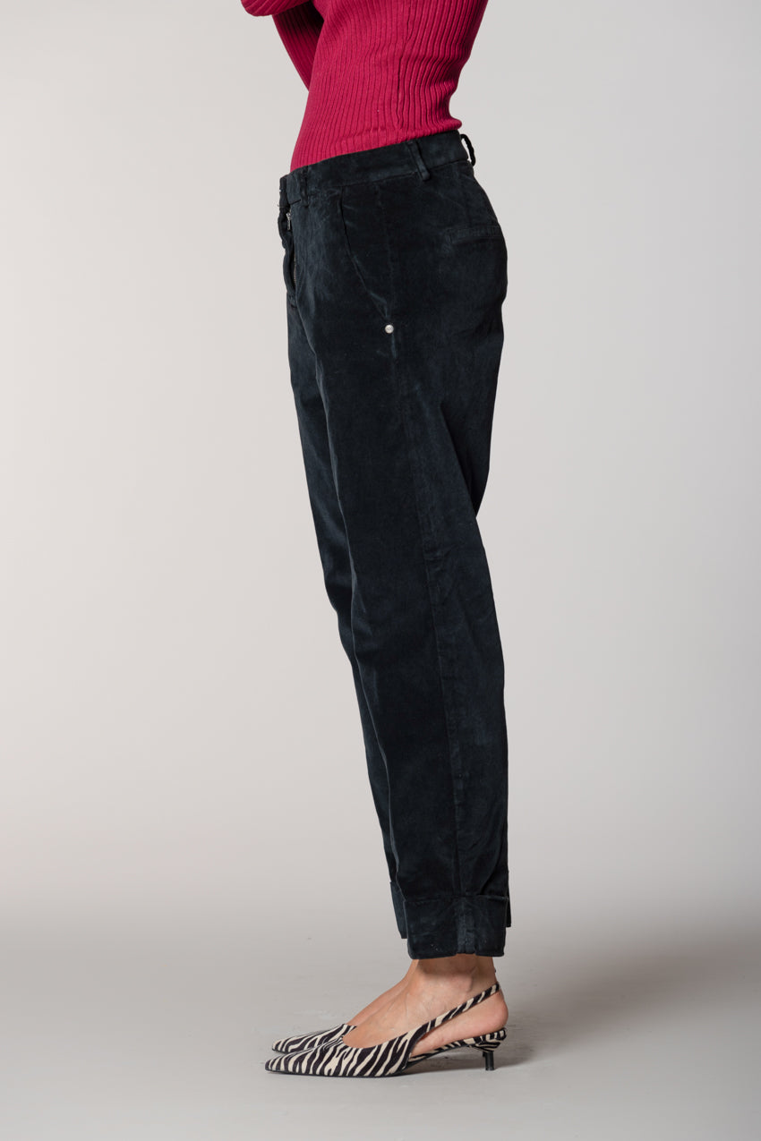 New York Carrot women’s chino pants in velvet carrot fit