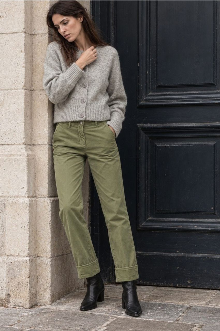 New York Carrot pantalon chino femme en velours lisse carrot fit ①
