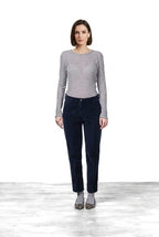 New York Carrot women’s chino pants in smooth velvet with carrot fit ①
