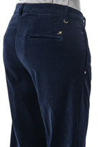 New York Carrot women’s chino pants in smooth velvet with carrot fit ①
