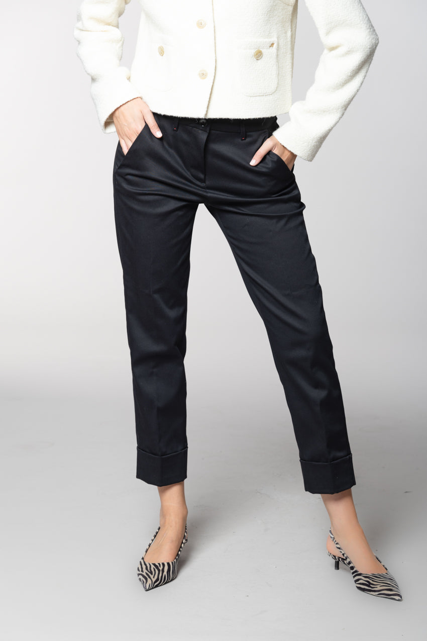 New York Carrot women’s chino trousers in gabardine carrot fit