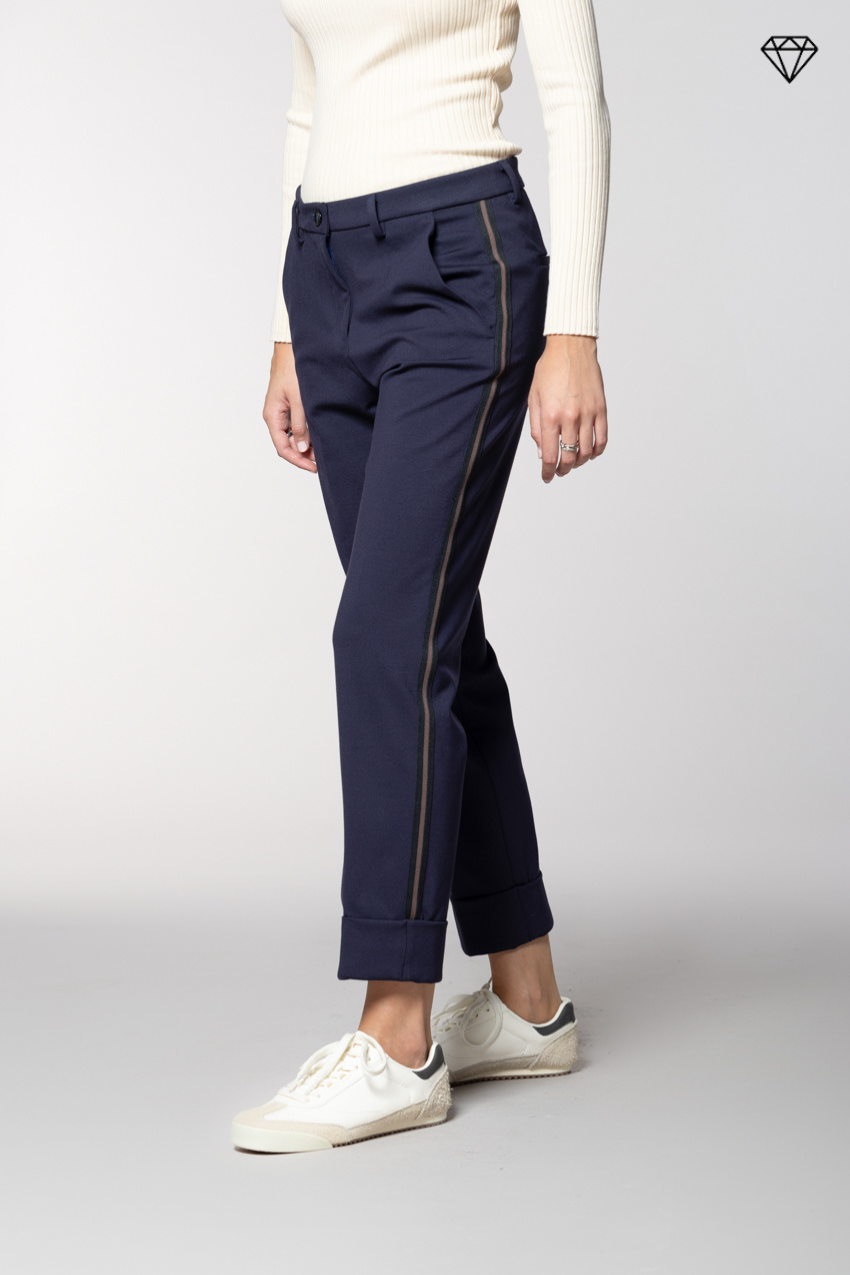 New York Carrot women’s chino pants in technical jersey carrot fit ①