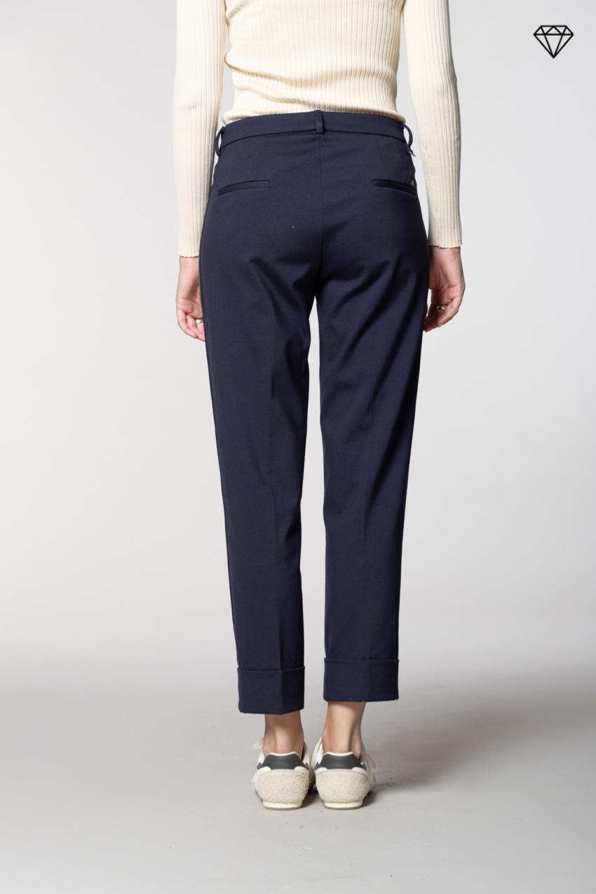 New York Carrot women’s chino pants in technical jersey carrot fit ①