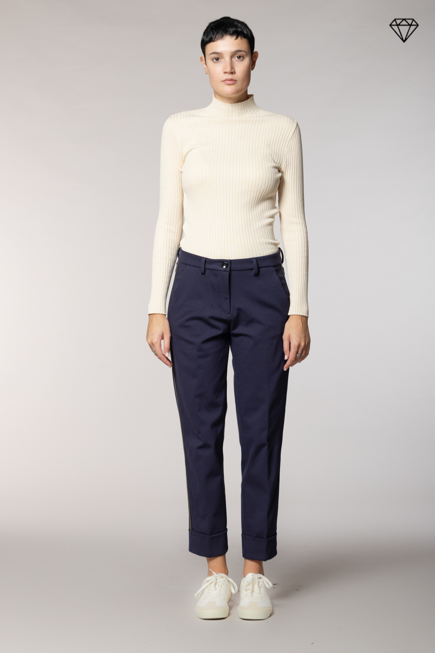 New York Carrot women’s chino pants in technical jersey carrot fit ①