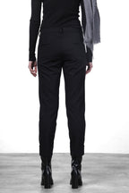 New York Carrot pantalón chino de mujer en jersey técnico carrot fit ①