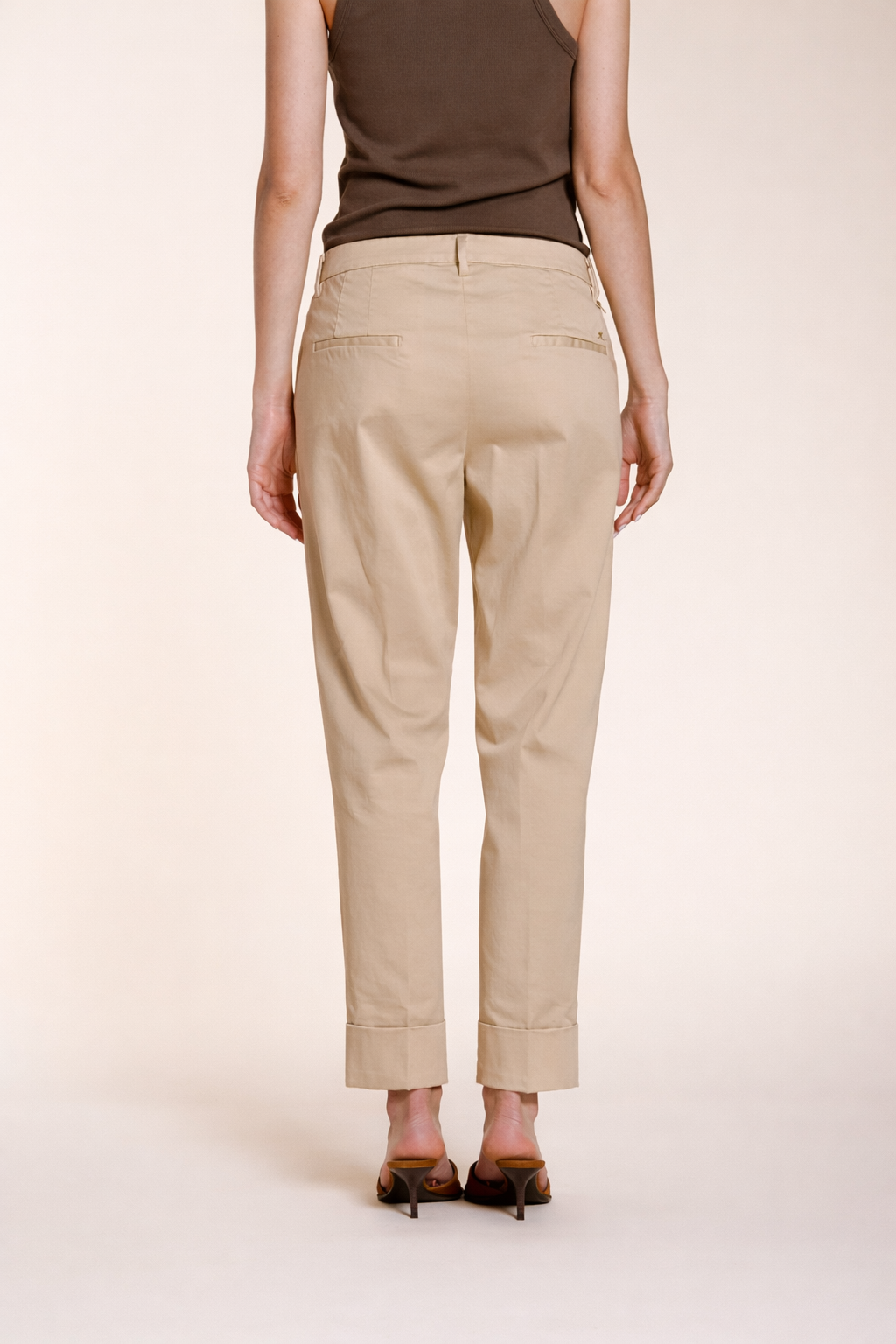 New York Carrot women's chino pants in stretch satin carrot fit ①