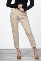 New York Carrot pantalón chino de mujer en raso carrot fit ①