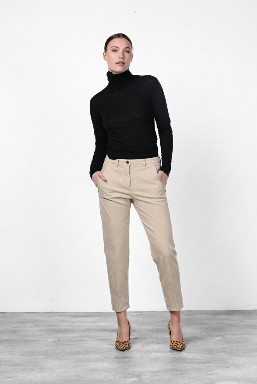 New York Carrot pantalón chino de mujer en raso carrot fit ①