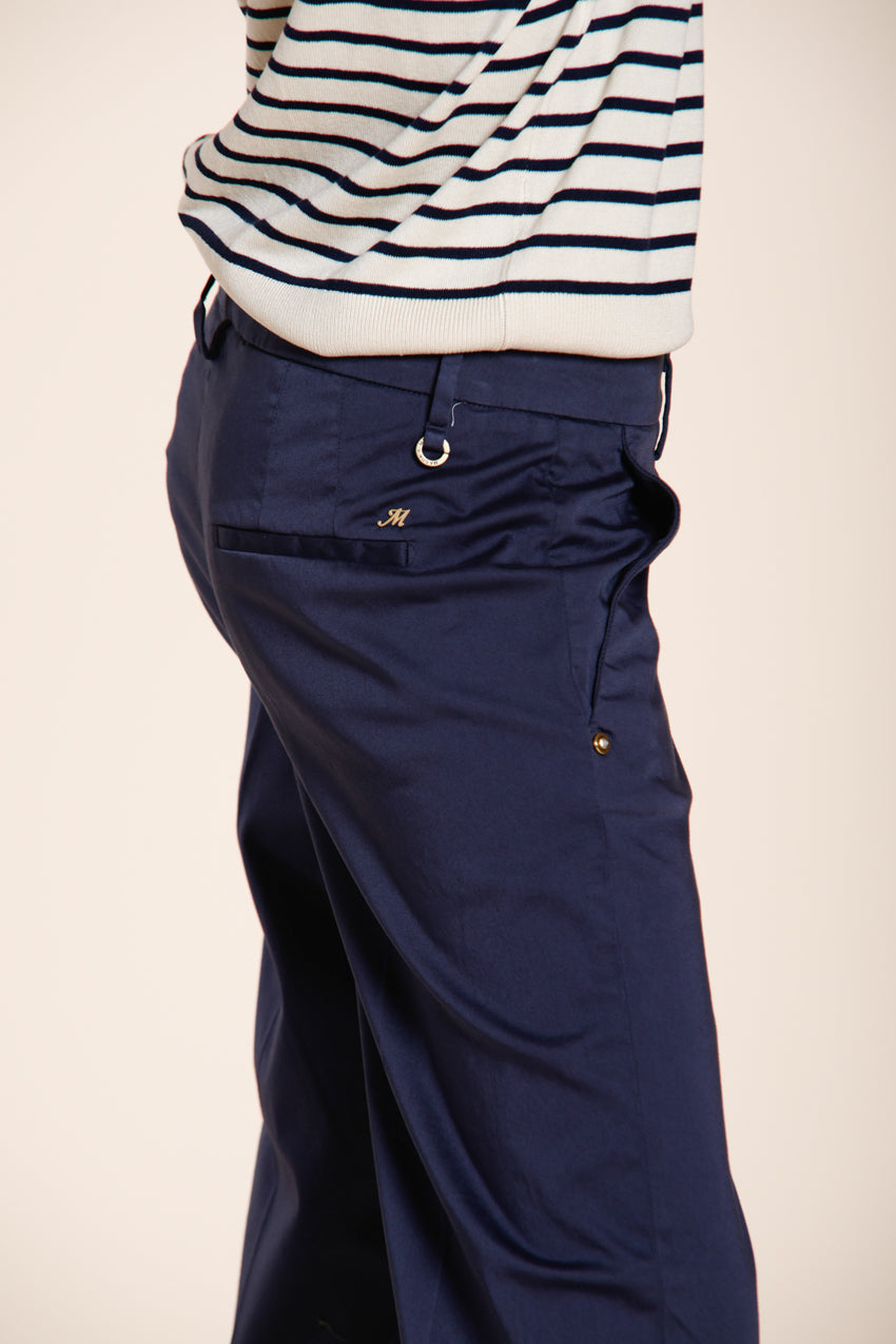 New York Carrot women's chino pants in stretch satin carrot fit ①