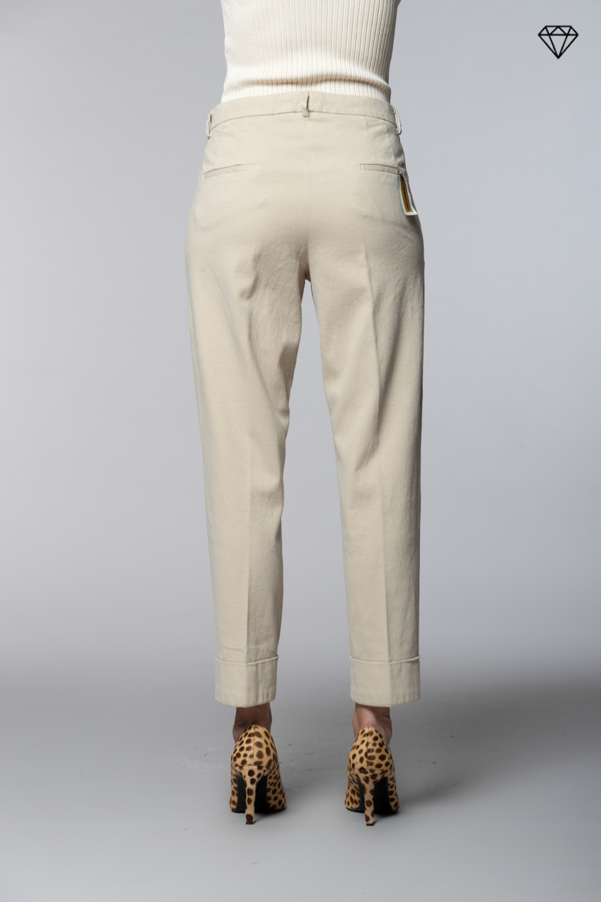 New York Carrot Pince women’s chino trousers in cotton and cashmere carrot fit ①