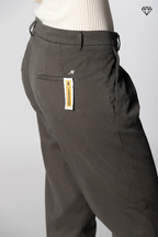 New York Carrot Pince pantalon chino femme en coton et cachemire carrot fit ①