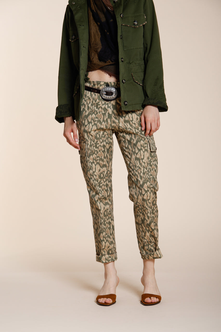 Marlene Hose Cargo Damen aus Gabardine Camouflage-Print carrot fit