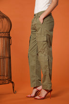 Evita Cargo pantalón cargo mujer en gabardina elax relaxed fit 