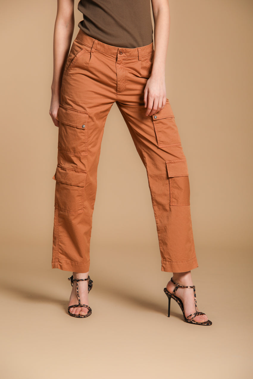 Evita Cargo pantalón cargo mujer en gabardina elax relaxed fit 
